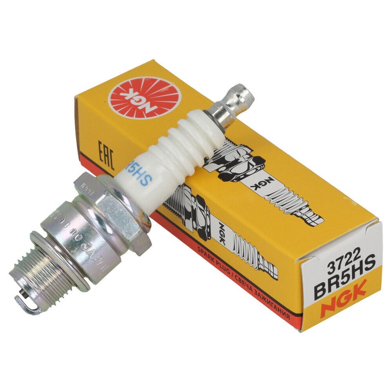 BR5HS NGK SPARK PLUG FOR MARINER / YAMAHA OUTBOARD  2 HP 2 STROKE 2A 2B 2M