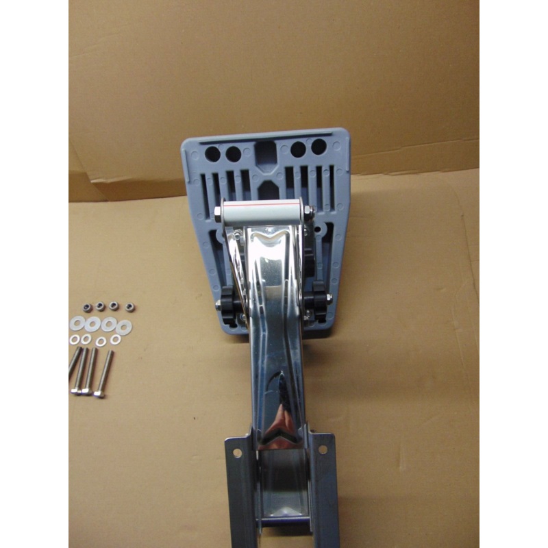 OUTBOARD AUXILIARY BRACKET ADJUSTABLE INC BOLTS UP TO 5HP 2 ST AND 3.5HP 4ST
